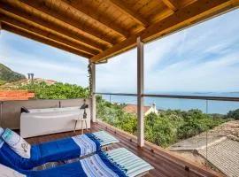 Art House with Seaview & Jacuzzi by Konnect