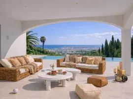 Luxury Sea Views Smart Villa Luz Bliss, 2 Stunning Sea Views, Infinity Pool, Sauna, Gym, Home Cinema, Full Smart Home Technology and Full Privacy