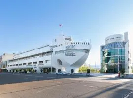 Cruise Hotel