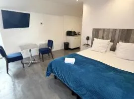 Aux Charmes - Suites spacieuses avec frigo et micro-ondes Cote D Opale