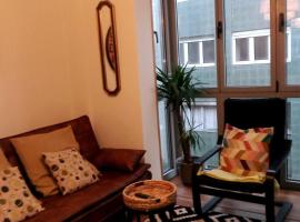 Apartamento L'Arenal Gijón, hotel em Gijón