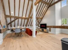 Modern And Historic Duplex Flat Riverside
