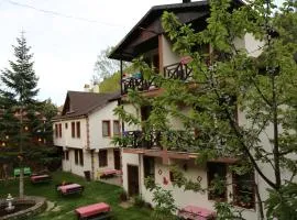 ABANT DORT MEVSİM KONAĞI HOSTEL