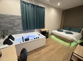 La Mora Rooms