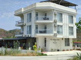 The Dalaman Suites & Pansiyon Dalaman Airport 10 km, hotel en Dalaman