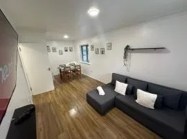 Spacious 1bed Apartment Close To Town