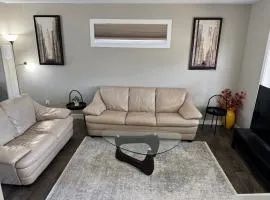 3 BDR - Bonus Room - King Bed - Garage - Near Airport