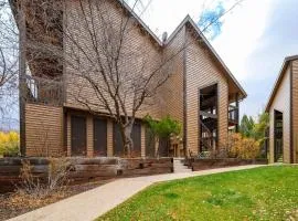 Divine Mountain Retreat WL403by Powder Mountain