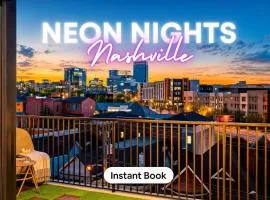 Rooftop Deck & Skyline Views Downtown Penthouse