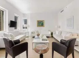 Manhattan Exclusive Apartment Midtown NYC Luxury Penthouse Sleeps 8