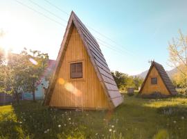 Glamping by the Old Mill, hotel v mestu Preddvor