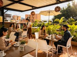 Laureles Guest House LGH Hotel, hotell i Medellín
