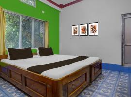 Hotel O Trinayani Homestay، فندق في Mādāri Hāt