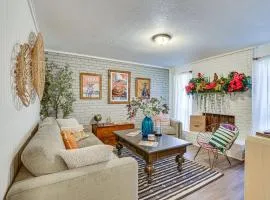 Texan-Themed Townhome 6 Mi to AT&T Stadium!
