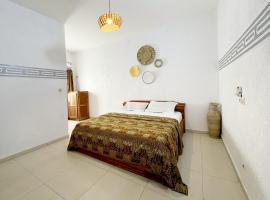 Hôtel villa blanca, hotel u gradu Lome