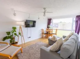 Bermuda Holiday Park Chalet Close To Beach