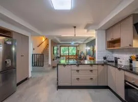 Kruger Park Lodge - Modern Unit 225B