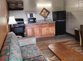 Gated 1 King Bed Room 1 Bath Apt with Full Kitchen 135