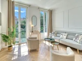 L'Orangerie Secret Garden Apartment in Old Antibes Beach 4min