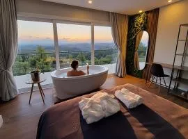 Casa 2 suítes, ofurô, piscina no Vale dos Vinhedos