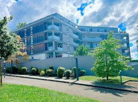 Appartement T2 vue panoramique sur Annecy, hôtel à Seynod