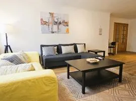 Modern 3 Bed Flat - Beaches, Expo & City Fun - Your Gateway to Lisbon