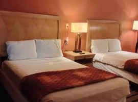 Gated 2 Double Beds Studio with Full Kitchen 140