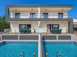 Villa Canfanaro 1&2 near Rovinj by Istrabook
