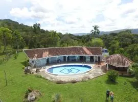 Casa Merak Villa de Lujo con Piscina Infinita y Vista 360 Desconexión Total Oiba Santander