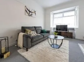 Charming haven with free parking and ample storage