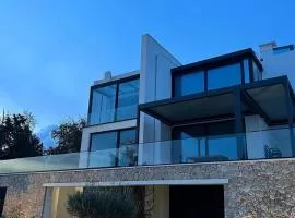 Modern apartment in Dhermi