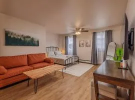 Historic Chic Downtown Suite