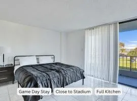 Cozy Miami Gardens Studio King Bed & Tub - 208