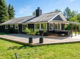 3 Bedroom Cozy Home In Glesborg