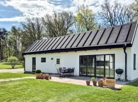 5 star holiday home in FÄRJESTADEN