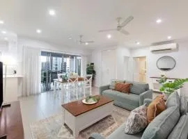 Keys to Larrakeyah - Coastal Comfort with Pool
