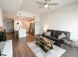 Uptown Furnished Apartments near BOA Stadium apts