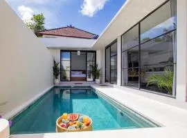 Letto Villas - Secluded Pool Escape near Local Hotspots