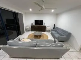 4 Bedroom Family House, Pets - Yes