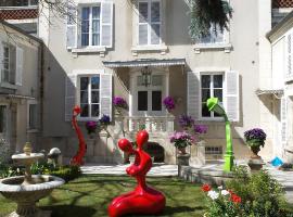 Le Cedre Bleu, panzió Bourges-ban