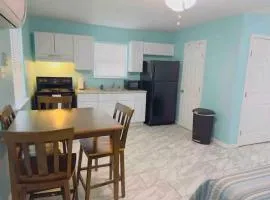 Beachside 1BR Studio Sleeps 4 & Near North Beach