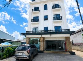 Bảo Trân Hotel Đắk Nông, hotel en Ðức Lập