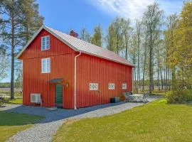 Nice Home In Vålberg With Wifi