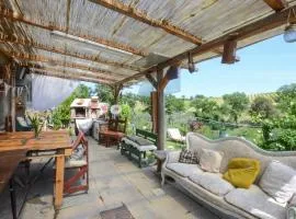 Awesome Apartment In Volpaio