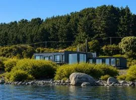 Lakefront, Jacuzzi and Pool