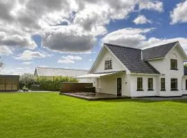 Nice Home In Hadsund