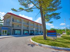 Wasaga Riverdocks Hotel Suites, hotel in Wasaga Beach