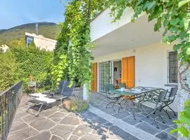 Locarno Area: Quiet Lake view escape 1 - Happy Rentals