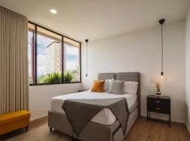 Quiet Cerritos Retreat Jacuzzi & 180 Sunsets