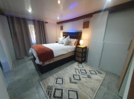 Blu light lodge, hotel u gradu 'Randfontein'